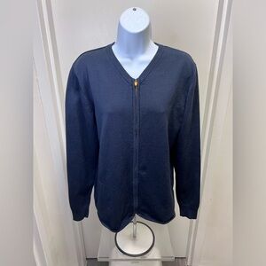 Women’s Navy Blue Sweater Size L